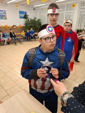 WhatsApp Image 2025-11-07 at 10.05.56 (1)