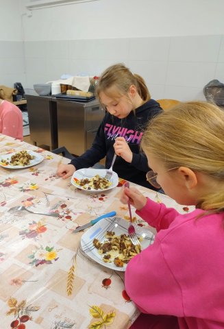 WhatsApp Image 2025-12-03 at 08.23.16