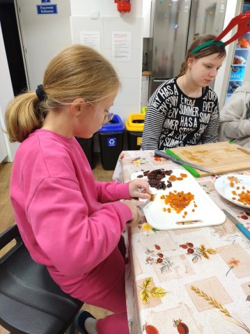 WhatsApp Image 2025-12-03 at 08.23.18