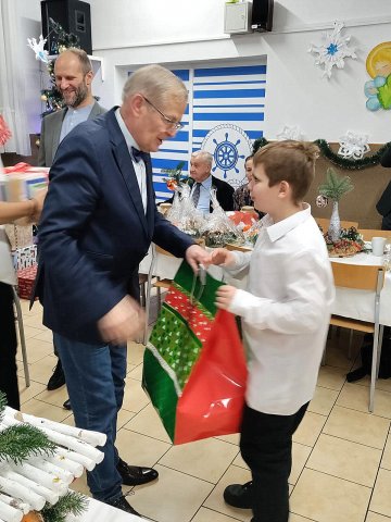 WhatsApp Image 2025-12-17 at 20.20.08 (1)