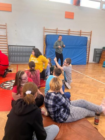 Zdjęcie WhatsApp 2023-12-19 o 20.00.42_192990f7