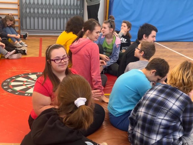 Zdjęcie WhatsApp 2023-12-19 o 20.00.42_a036fb80