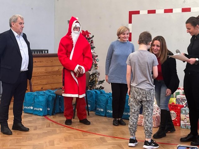 Zdjęcie WhatsApp 2023-12-19 o 20.00.45_3298d299