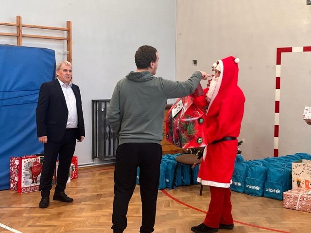 Zdjęcie WhatsApp 2023-12-19 o 20.00.46_5e86c064