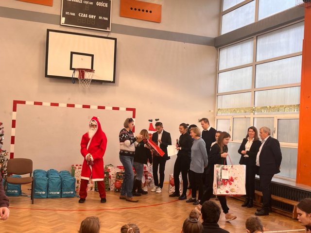 Zdjęcie WhatsApp 2023-12-19 o 20.00.47_b554c311