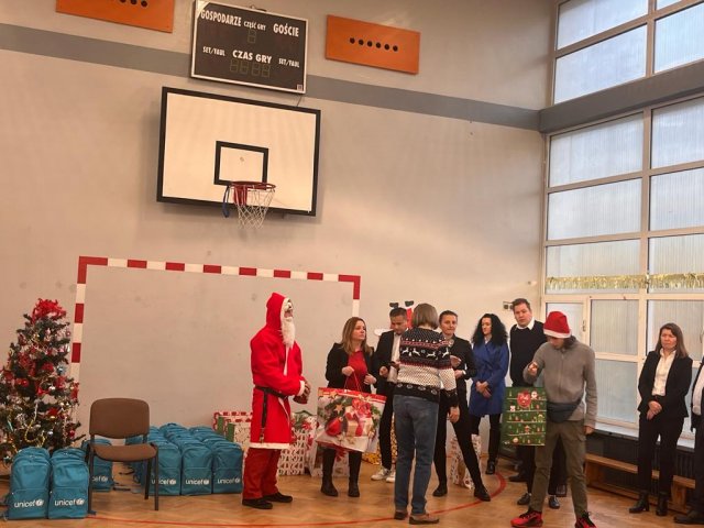 Zdjęcie WhatsApp 2023-12-19 o 20.00.48_095f6ad9