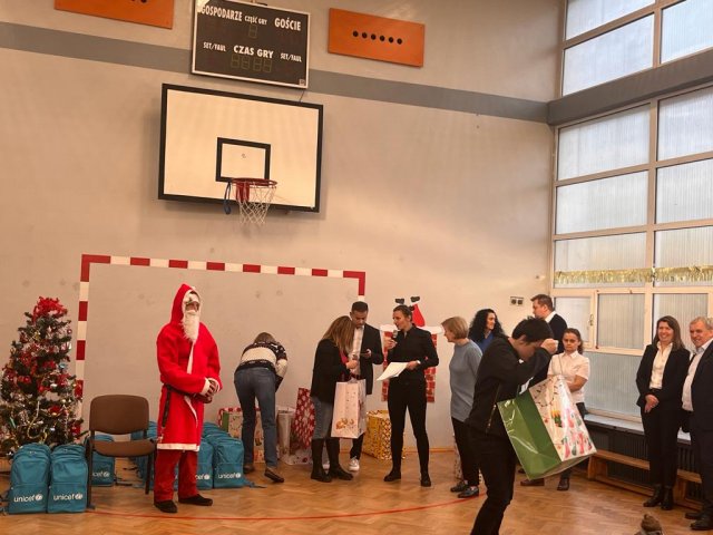 Zdjęcie WhatsApp 2023-12-19 o 20.00.49_00725afa