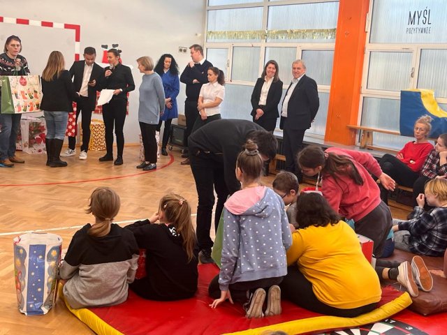 Zdjęcie WhatsApp 2023-12-19 o 20.00.49_7c3f138a