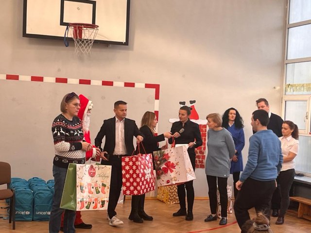 Zdjęcie WhatsApp 2023-12-19 o 20.00.49_d25378fe