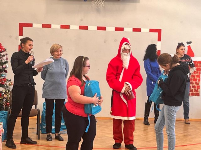 Zdjęcie WhatsApp 2023-12-19 o 20.00.50_e855c4f2