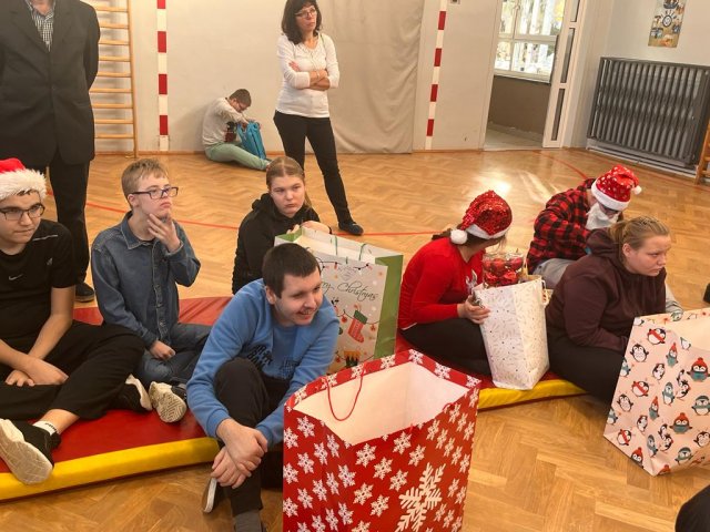 Zdjęcie WhatsApp 2023-12-19 o 20.00.51_d04cb8fd