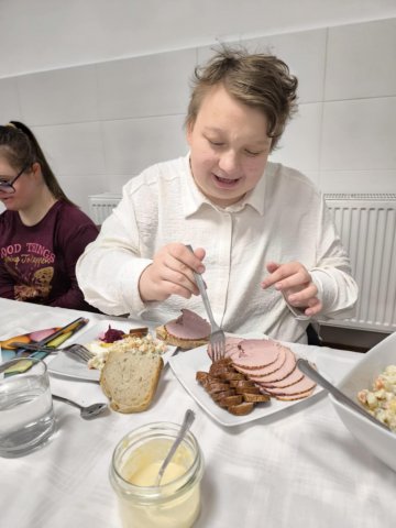 Zdjęcie WhatsApp 2025-04-14 o 21.45.42_29de986b