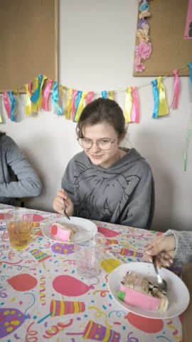 Zdjęcie WhatsApp 2025-11-13 o 21.23.00_64fbdd1b