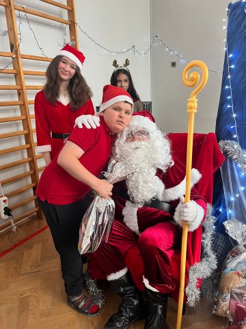 Zdjęcie WhatsApp 2025-12-05 o 18.56.27_38591cec